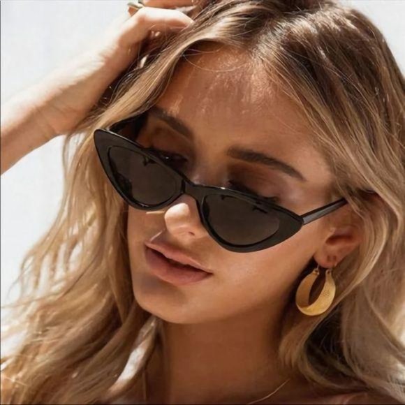 90’s Trend Slim Cateye Sunglasses Black Glam - Picture 3 of 3